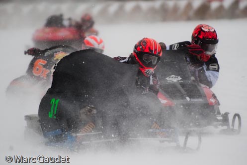 1/1000 sec at f / 4.8